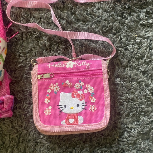 Hello Kitty Mini Bacpack Bundle - Picture 4 of 4